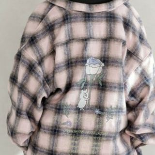 スカラー(ScoLar)の新品未使用 ScoLar Parity クマ刺繍 チェック柄 シャツ アウター(シャツ/ブラウス(長袖/七分))