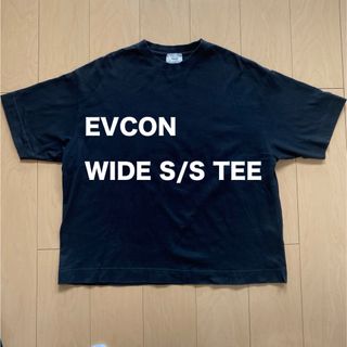 ワンエルディーケーセレクト(1LDK SELECT)のEVCON WIDE S/S T-SHIRT BLACK(Tシャツ/カットソー(半袖/袖なし))