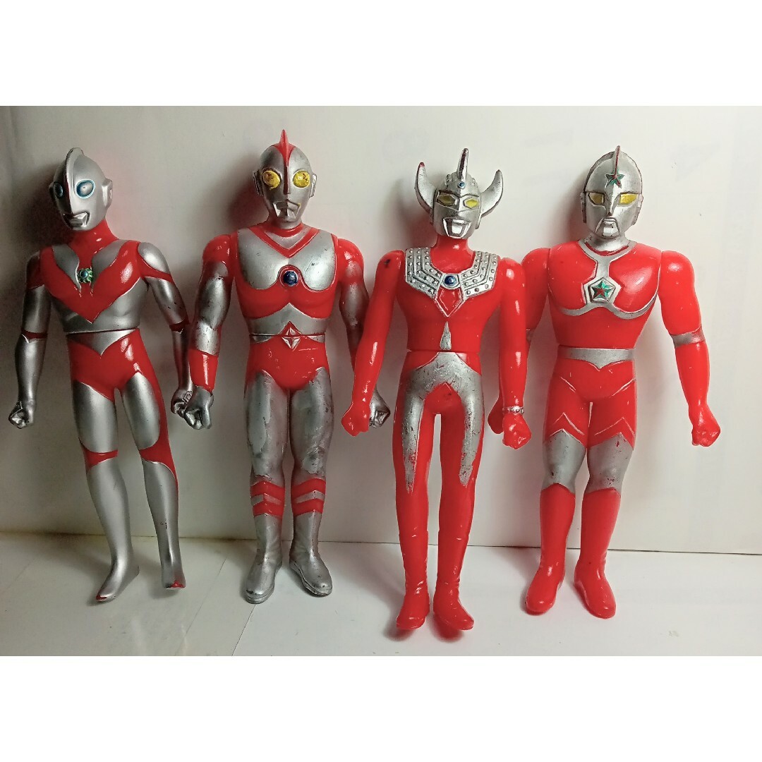 BANDAI(バンダイ)のウルトラマンシリーズ4体バンダイソフビ人形 エンタメ/ホビーのフィギュア(特撮)の商品写真