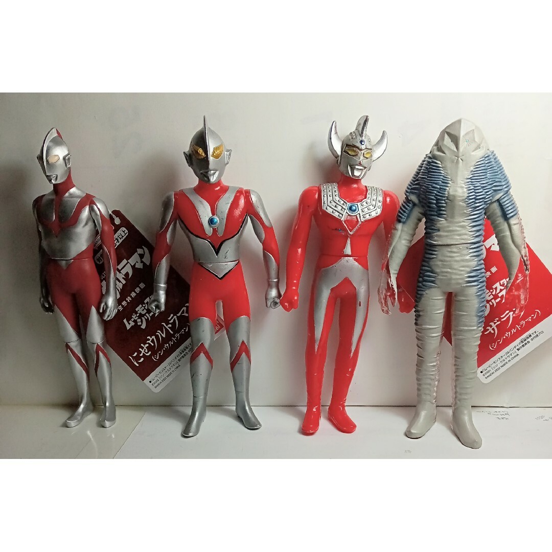 BANDAI(バンダイ)のウルトラマンシリーズ4体バンダイソフビ人形 エンタメ/ホビーのフィギュア(特撮)の商品写真