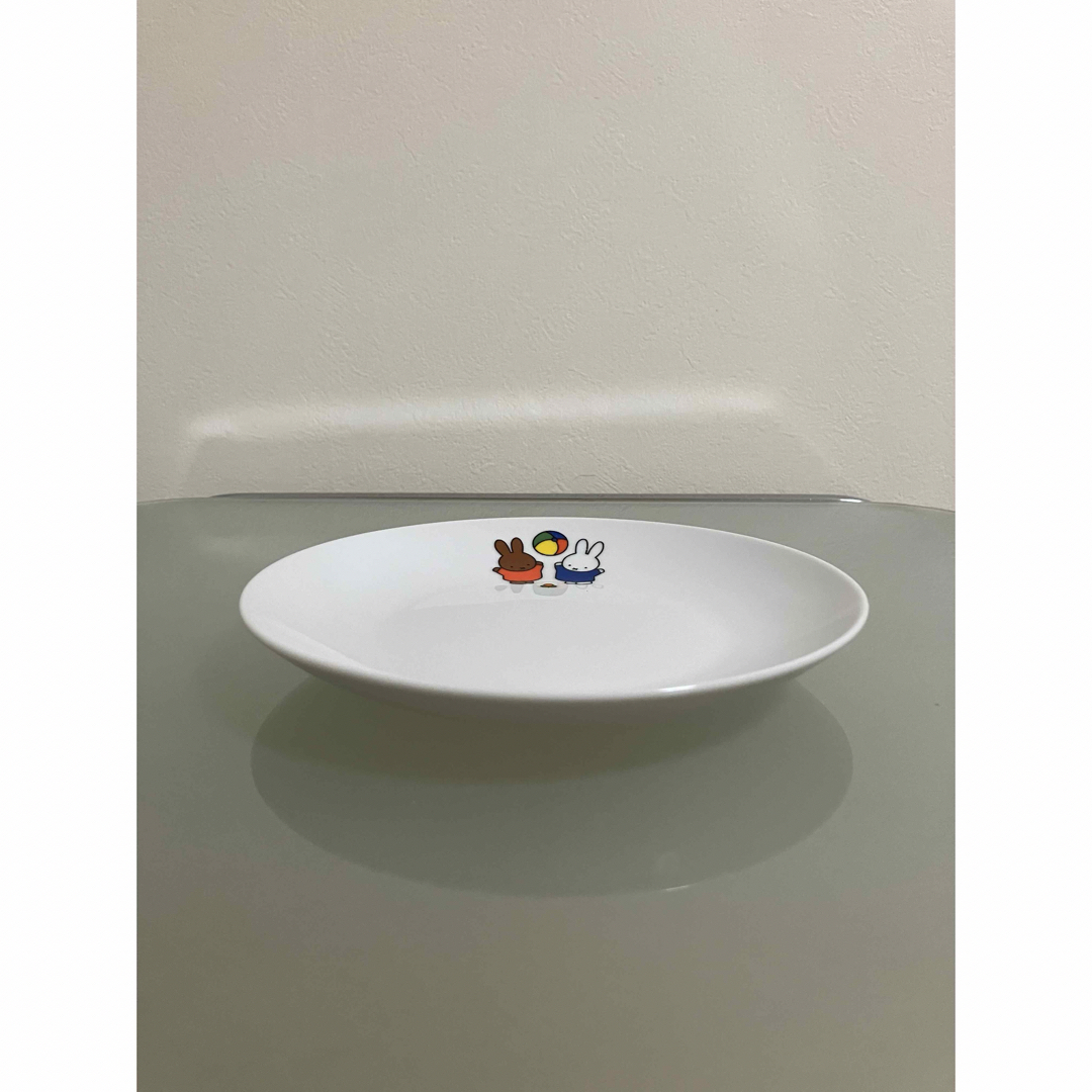 miffy 中皿 Φ17cm エンタメ/ホビーのおもちゃ/ぬいぐるみ(キャラクターグッズ)の商品写真