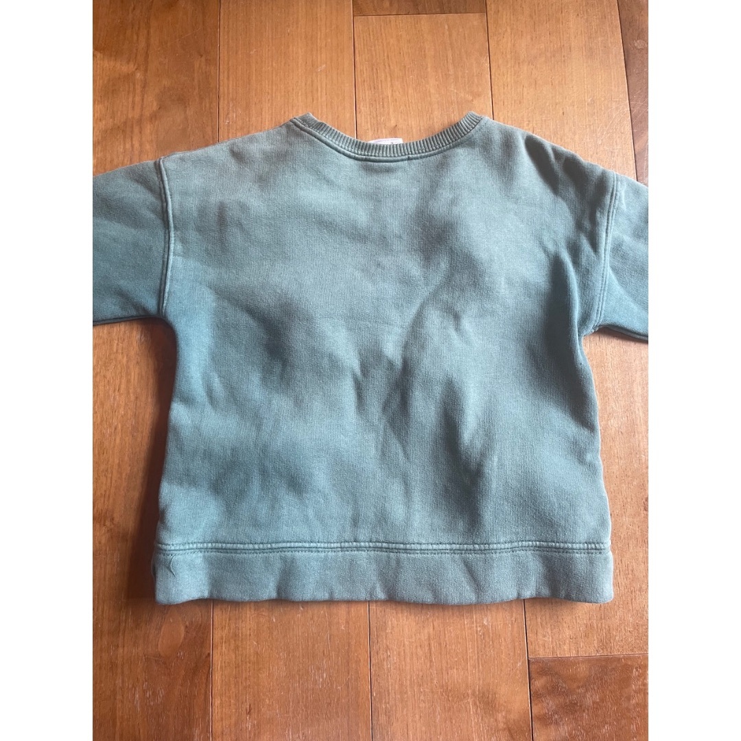 ZARA KIDS(ザラキッズ)のZARA キッズ　おしゃれなモスグリーンスウェット　116cm 6歳ご覧いただき キッズ/ベビー/マタニティのキッズ服女の子用(90cm~)(Tシャツ/カットソー)の商品写真