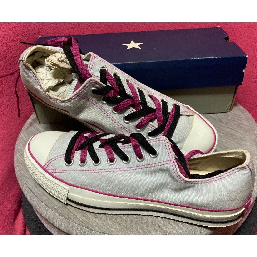 CONVERSE(コンバース)のコンバースローカットスニーカー　ライトブルー＆パープル28cm Converse メンズの靴/シューズ(スニーカー)の商品写真