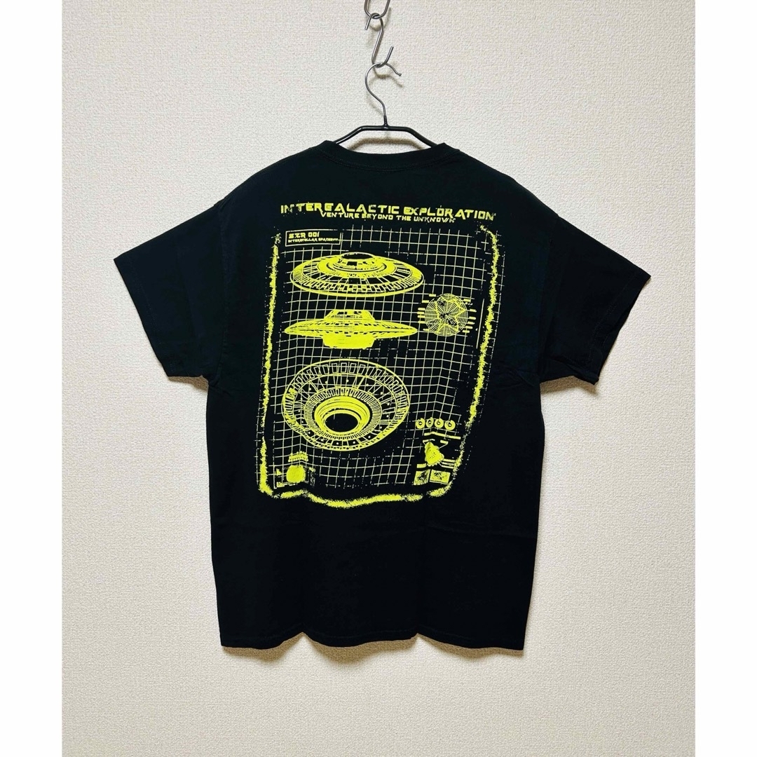 【US古着】 ヴィンテージプリントTシャツ　Y2Kテイスト(ブラック×イエロー) メンズのトップス(Tシャツ/カットソー(半袖/袖なし))の商品写真