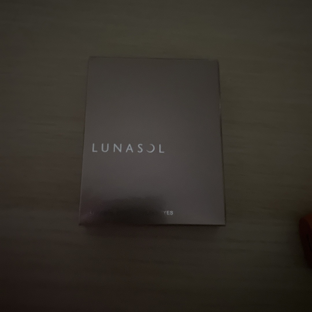LUNASOL(ルナソル)のルナソルアイシャドウ コスメ/美容のベースメイク/化粧品(アイシャドウ)の商品写真