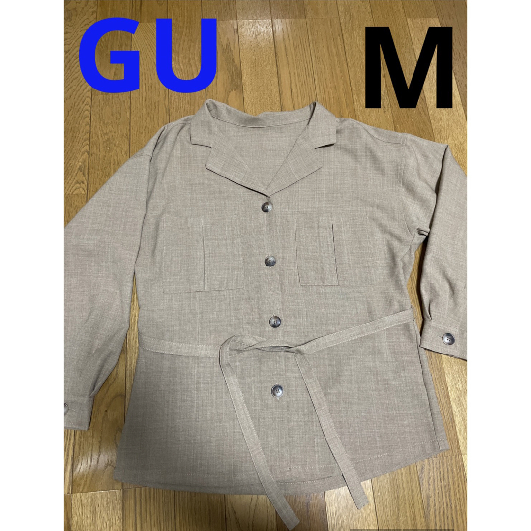 GU(ジーユー)のGU ジーユー　美品　オープンカラーダブルポケットシャツ　長袖　ベージュ　M レディースのトップス(シャツ/ブラウス(長袖/七分))の商品写真