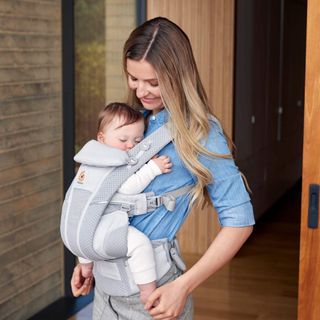 エルゴベビー(Ergobaby)の【新品・未使用・正規品】エルゴベビーOMNI Breeze パールグレー(抱っこひも/おんぶひも)