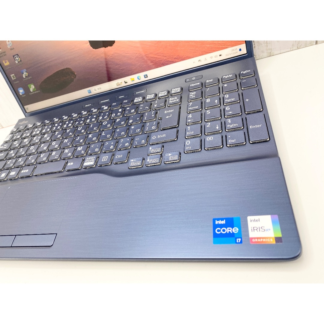 富士通(フジツウ)のWindows11 Core i7-1260P SSD1TB メモリ32GB スマホ/家電/カメラのPC/タブレット(ノートPC)の商品写真