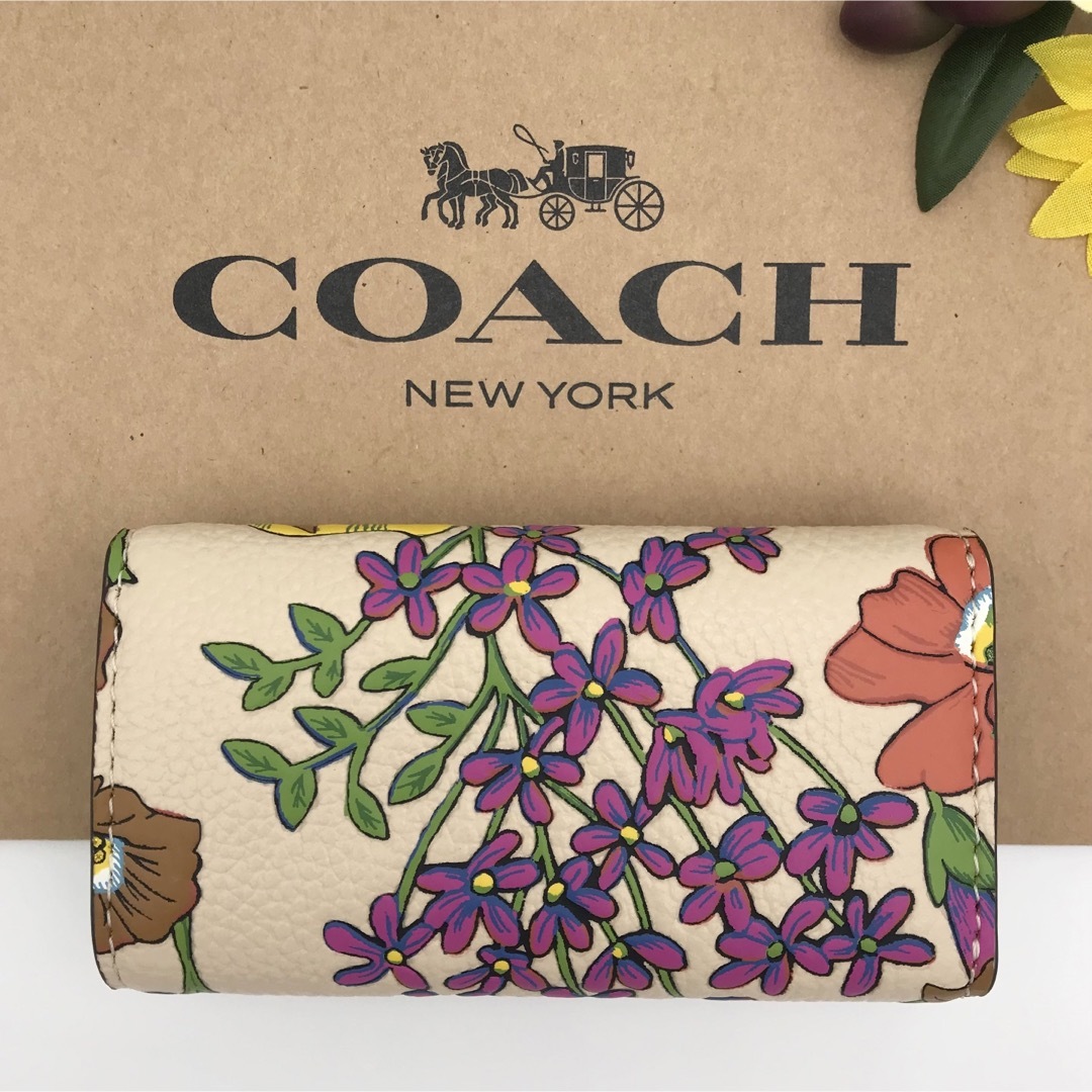 COACH(コーチ)のCOACH ★大人気★ 6リングキーケース フローラルプリント CK734 新品 レディースのファッション小物(キーケース)の商品写真