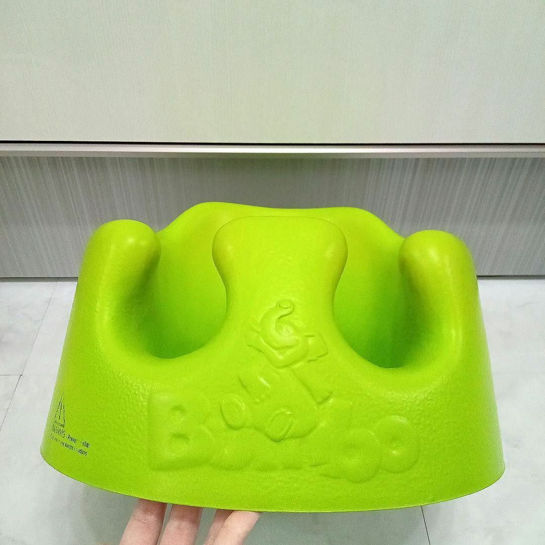 Bumbo(バンボ)の美品♡【BUMBO】 ベビーチェア(きみどり) ＋別売りトレイ付き キッズ/ベビー/マタニティの寝具/家具(その他)の商品写真