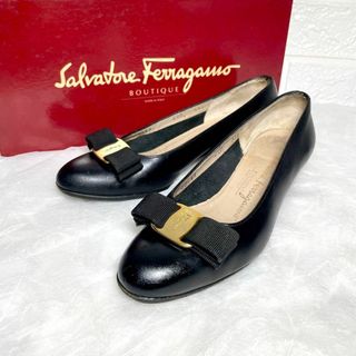 サルヴァトーレフェラガモ(Salvatore Ferragamo)のサルヴァトーレフェラガモ　ヴァラ　パンプス　ブラック　4 1/2C(ハイヒール/パンプス)