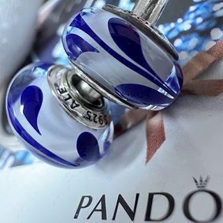 パンドラ(PANDORA)のPANDORA Blue Swirl ムラノガラスチャーム　２個(チャーム)