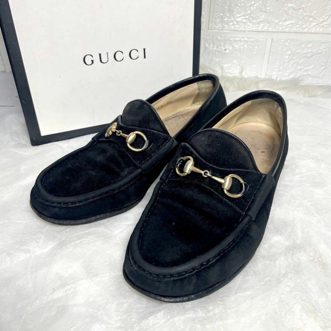 Gucci(グッチ)のグッチ　ホースビット　ローファー　スエード　ブラック　36 レディースの靴/シューズ(ローファー/革靴)の商品写真