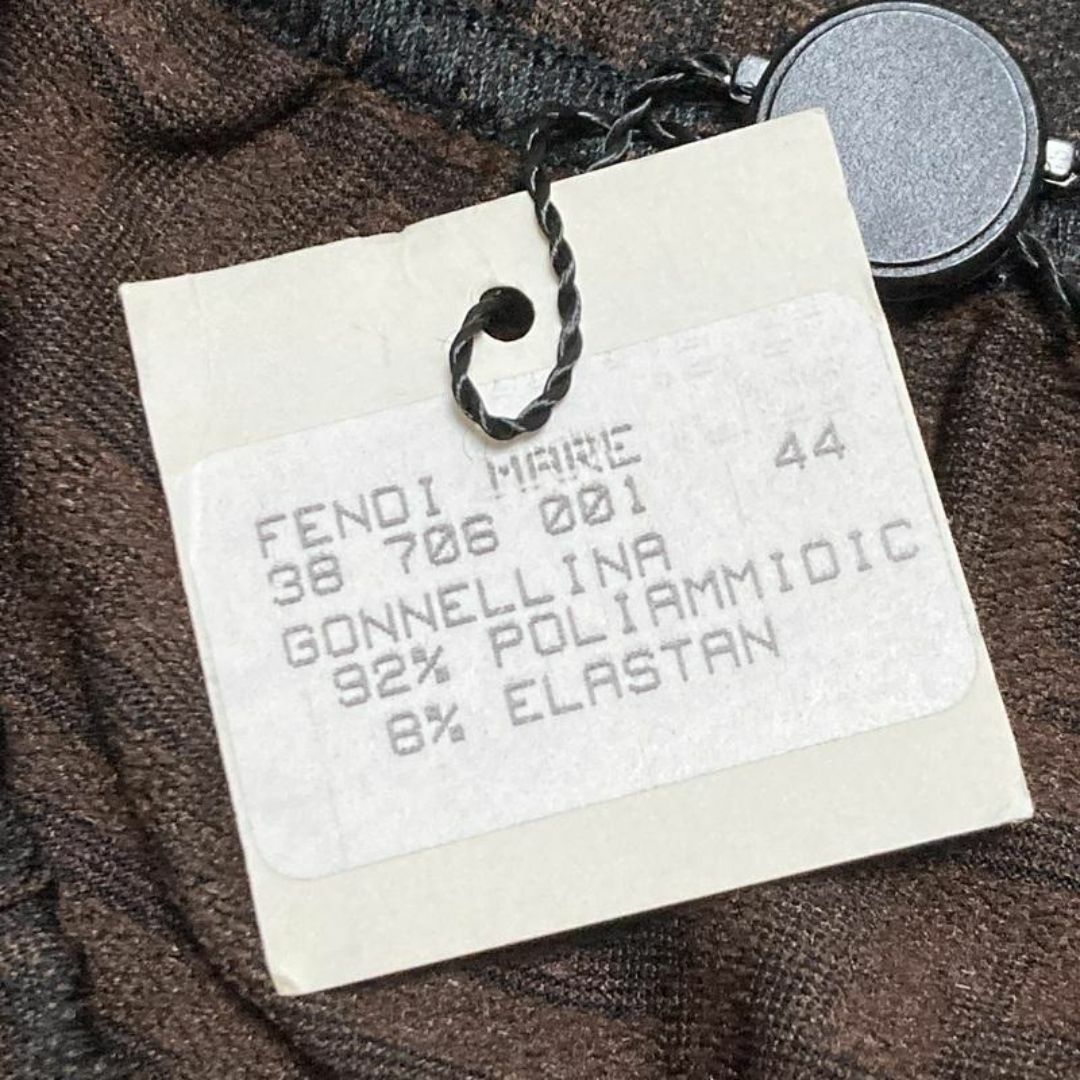 高級】未使用 タグ付 FENDI ズッカ柄 FFロゴ 膝丈スカート 高級】未使用 タグ付 FENDI ズッカ柄 FFロゴ 膝丈スカート