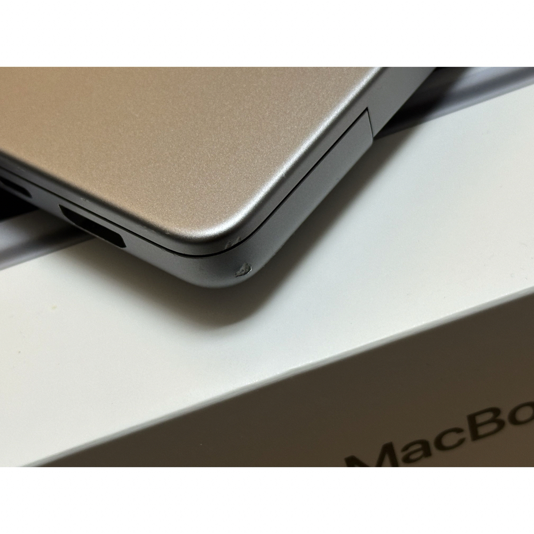 Apple(アップル)のMacBook Pro M1Pro 10コア16GB,1TB 傷有り スマホ/家電/カメラのPC/タブレット(ノートPC)の商品写真