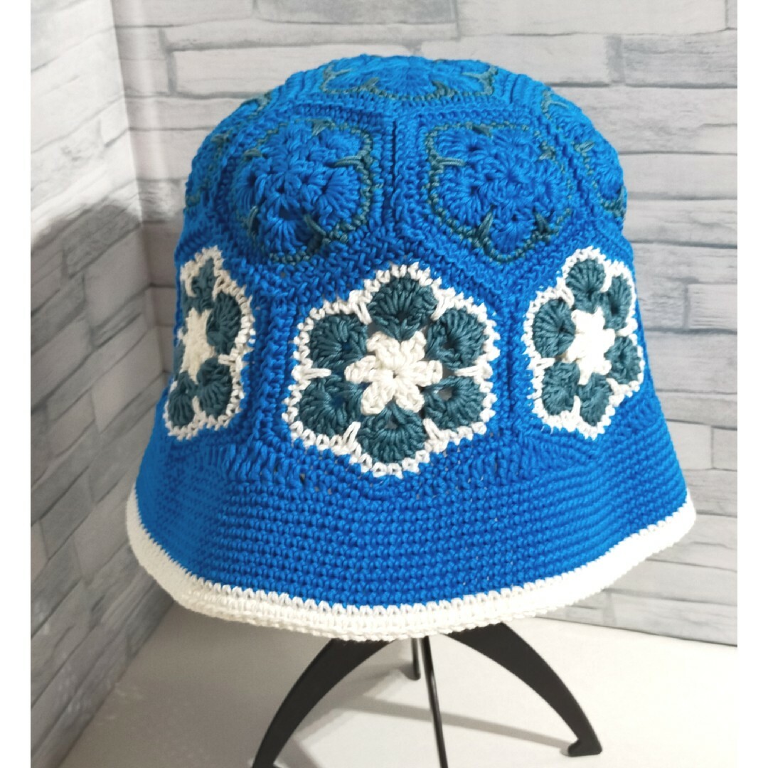バケットハット　青①　コットン100% 　クロシェット　手編み　編み物 レディースの帽子(ニット帽/ビーニー)の商品写真