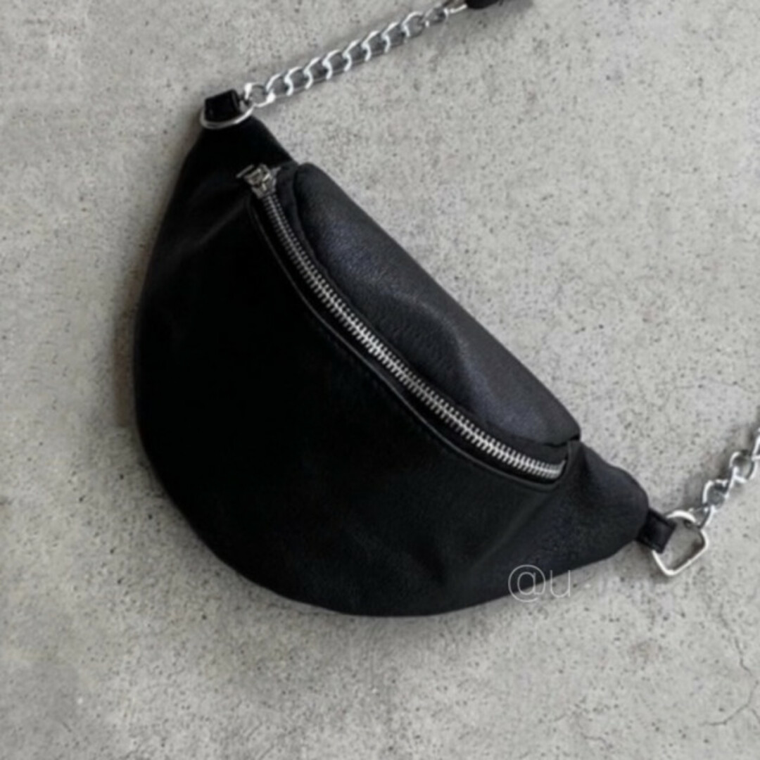 チェーン ボディバッグ サコッシュ ブラック プチプラ メンズ レディース 黒 レディースのバッグ(ショルダーバッグ)の商品写真