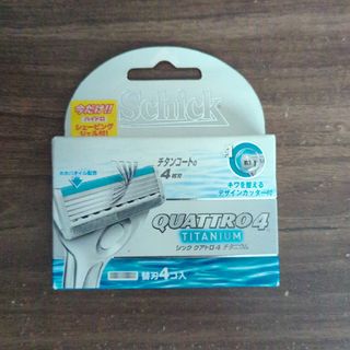 Schick - シック クアトロ4 チタニウム 替刃(4コ入)