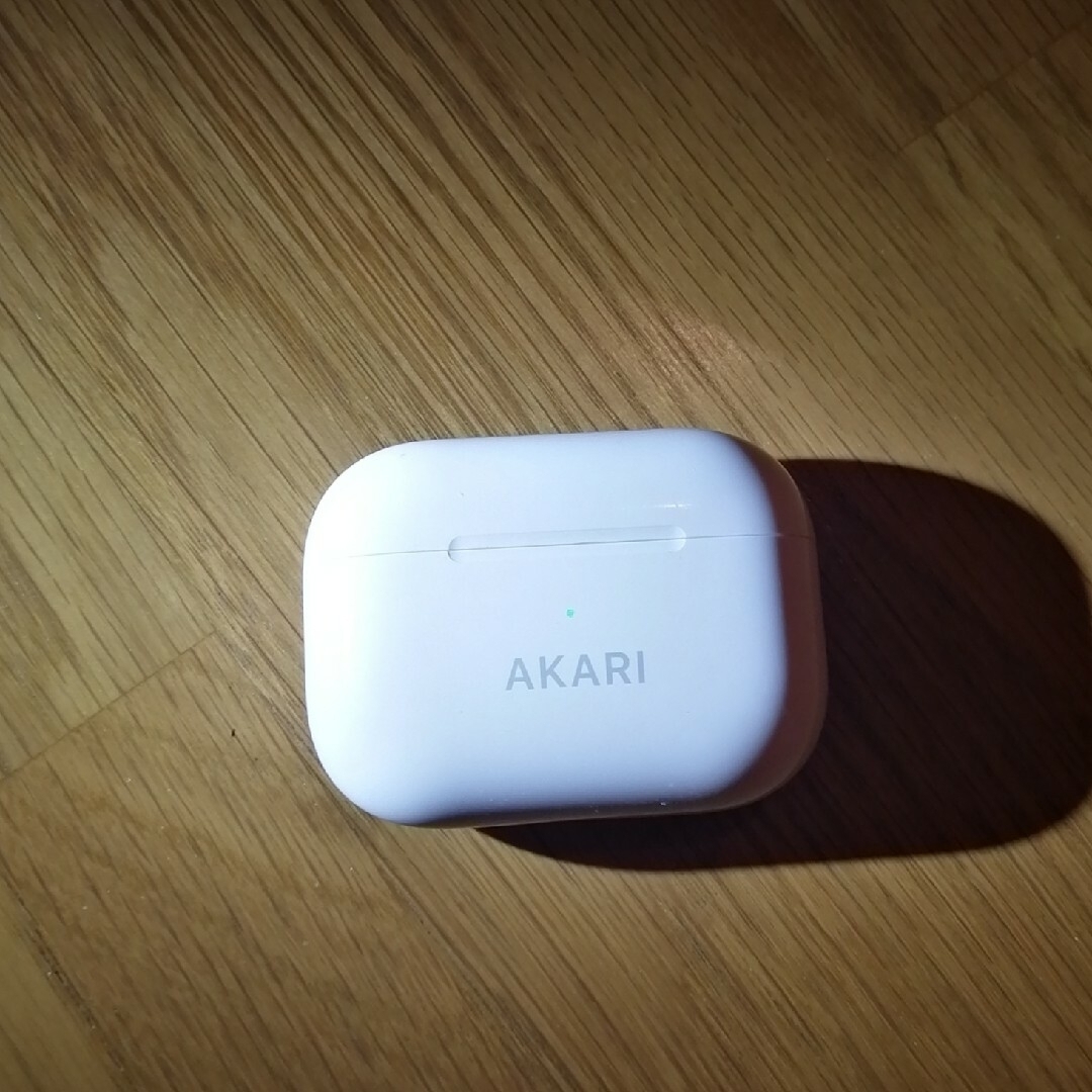 Apple(アップル)のApple AirPods  Pro 第2世代　充電ケース　type C充電 スマホ/家電/カメラのオーディオ機器(ヘッドフォン/イヤフォン)の商品写真