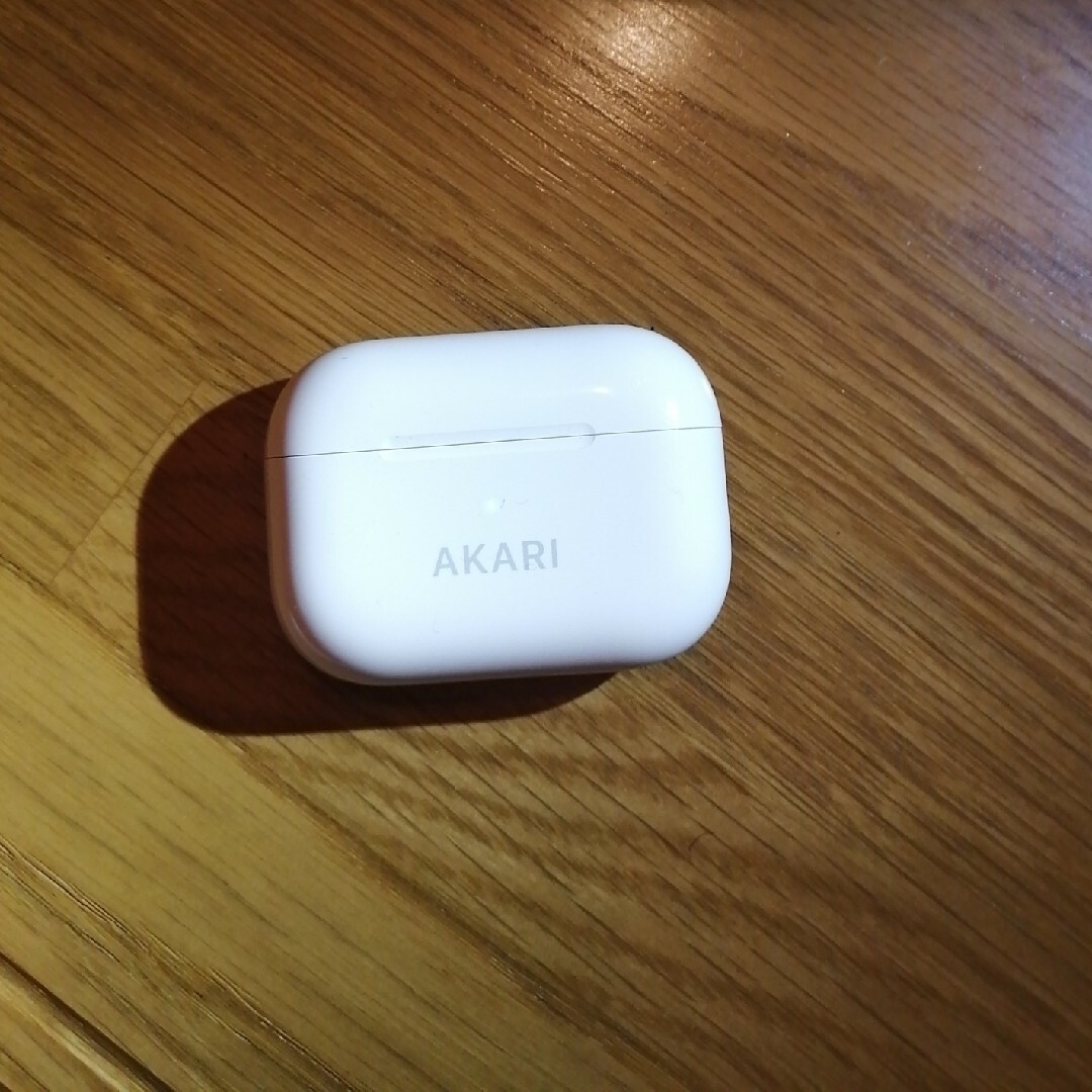 Apple(アップル)のApple AirPods  Pro 第2世代　充電ケース　type C充電 スマホ/家電/カメラのオーディオ機器(ヘッドフォン/イヤフォン)の商品写真