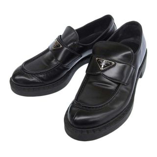 プラダ(PRADA)のプラダ チョコレート ブラッシュドレザー ローファー レディース ブラック PRADA 【中古】 【アパレル・小物】(ローファー/革靴)