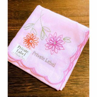 プライベートレーベル(PRIVATE LABEL)の新品プライベートレーベル　ハンカチ・花刺繍・薄ピンク・ガーゼぽい素材・縁刺繍かが(ハンカチ)