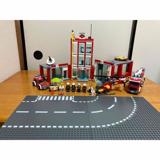 レゴ(Lego)のLEGO レゴシティ 60110 消防署　7281ロードプレート T字路+カーブ(積み木/ブロック)