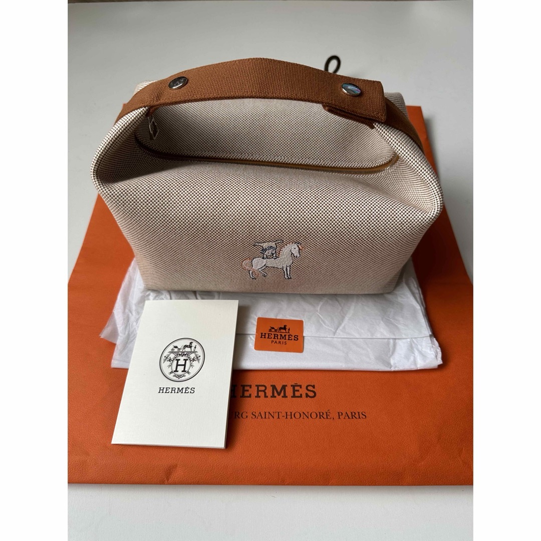 Hermes(エルメス)のエルメス　ブリッドアブラック カブリオル GM 新品未使用 レディースのファッション小物(ポーチ)の商品写真