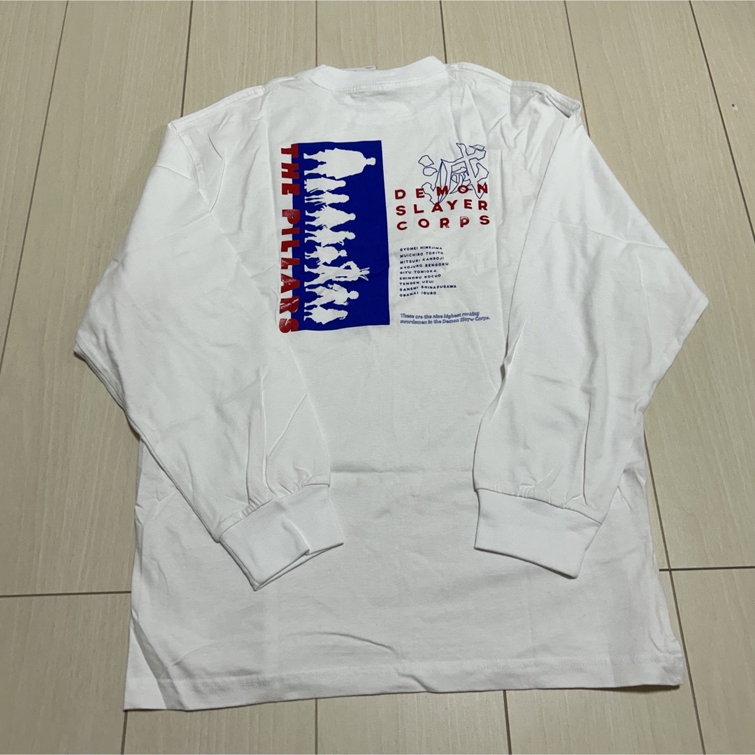 GU(ジーユー)のGU 鬼滅の刃コラボ ロングスリーブＴシャツ　(Sサイズ) レディースのトップス(Tシャツ(長袖/七分))の商品写真