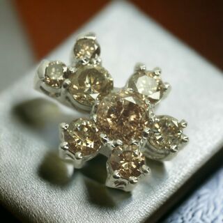 ◆可愛い熊ちゃん天然ダイヤモンドペンダントトップ　K18WG D1.00ct(ネックレス)