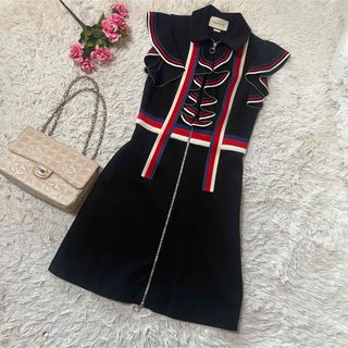 Gucci - 極美品 2023 新作 GUCCI ツイード ニット ワンピース 黒 Gucci - 極美品 2023 新作 GUCCI ツイード ニット ワンピース 黒