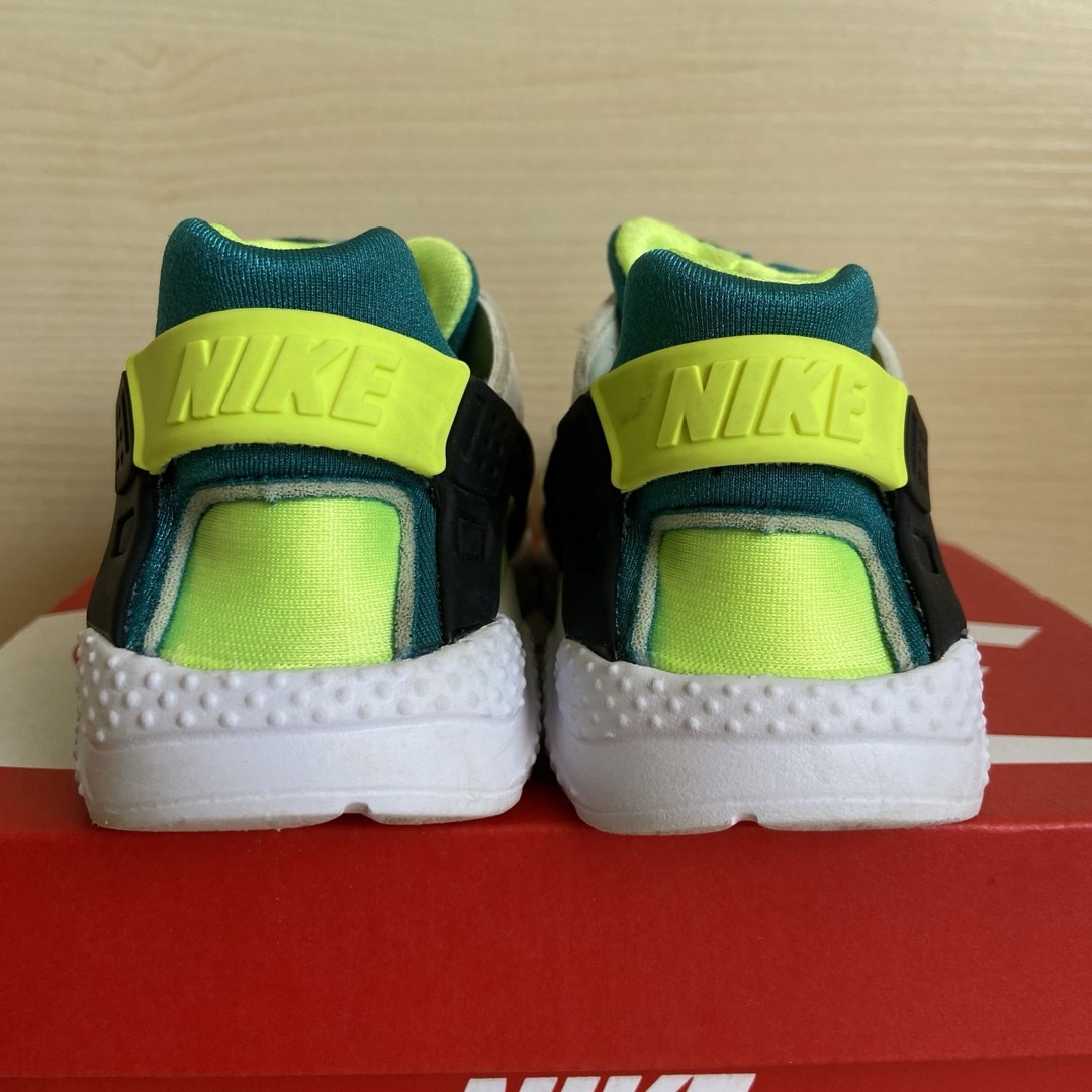 NIKE(ナイキ)のNIKE HUARACHE RUN(TD) ハラチ キッズ  スニーカー 15 キッズ/ベビー/マタニティのキッズ靴/シューズ(15cm~)(スニーカー)の商品写真