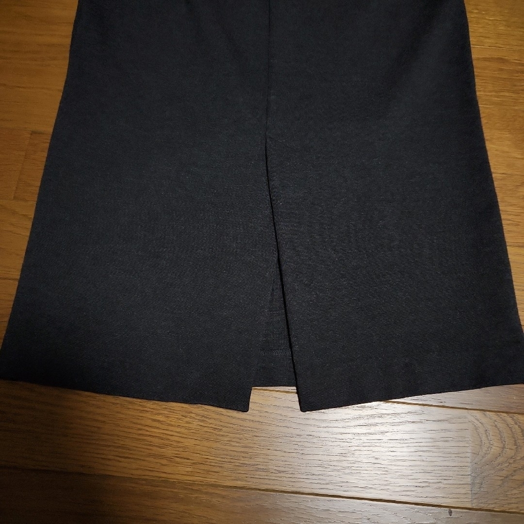 UNIQLO(ユニクロ)のユニクロ ダークグレー スカート レディースのスカート(ロングスカート)の商品写真