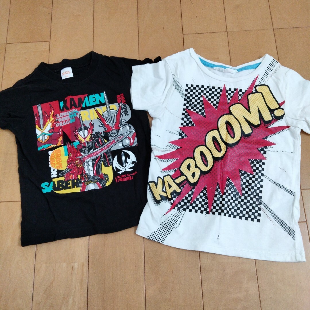 BANDAI(バンダイ)のTシャツ　2枚セット　白　黒　100　仮面ライダー　H&M　バンダイ キッズ/ベビー/マタニティのキッズ服男の子用(90cm~)(Tシャツ/カットソー)の商品写真