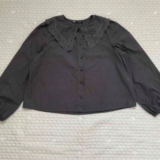 ザラ(ZARA)のZARA　レディース　ブラウス　シャツ　黒　ブラック　襟　レース　S　長袖　春服(シャツ/ブラウス(長袖/七分))