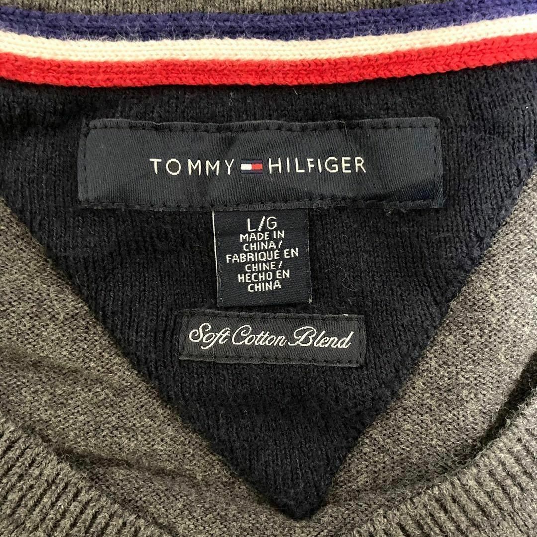 TOMMY HILFIGER(トミーヒルフィガー)のTOMMY HILFIGER◎ニット◎セーター◎グレー◎ワンポイント◎ロゴ◎着回 メンズのトップス(ニット/セーター)の商品写真