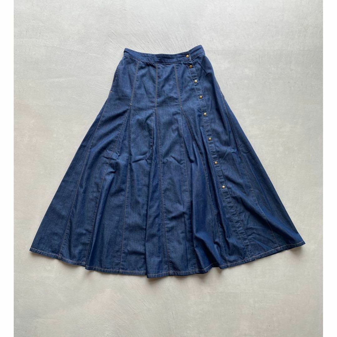 BRAHMIN(ブラーミン)の《BRAHMIN》ブラーミン サイドボタンデニムスカート ブルー (f877) レディースのスカート(ロングスカート)の商品写真