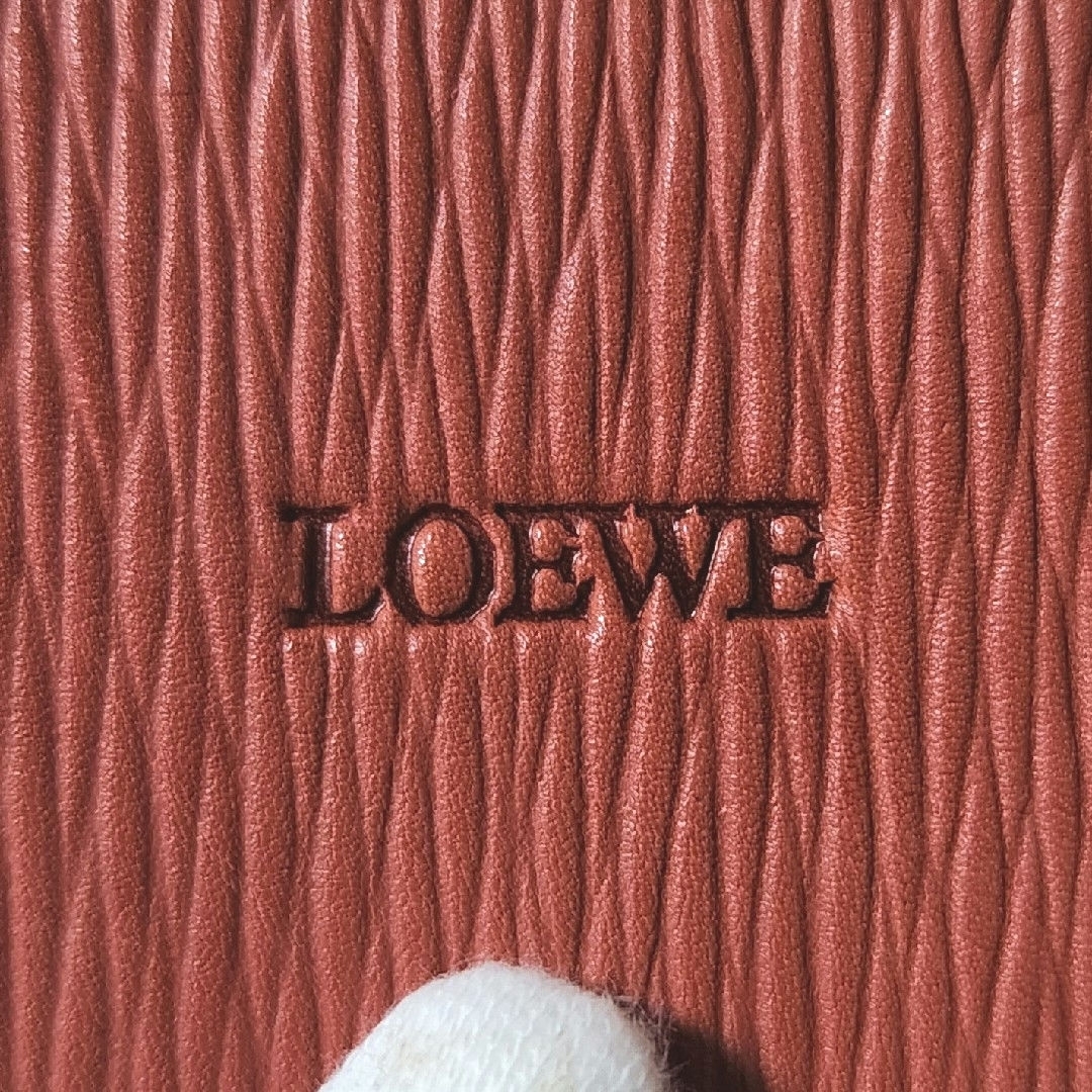 LOEWE(ロエベ)の美品 LOEWE ロエベ ベラスケス コインケース 小銭入れ 丸型 ツイスト レディースのファッション小物(コインケース)の商品写真
