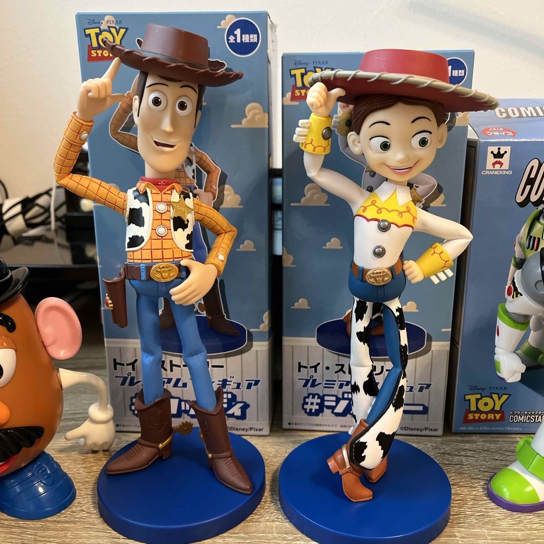 Disney(ディズニー)のトイストーリー　フィギュア　4点セット エンタメ/ホビーのおもちゃ/ぬいぐるみ(キャラクターグッズ)の商品写真