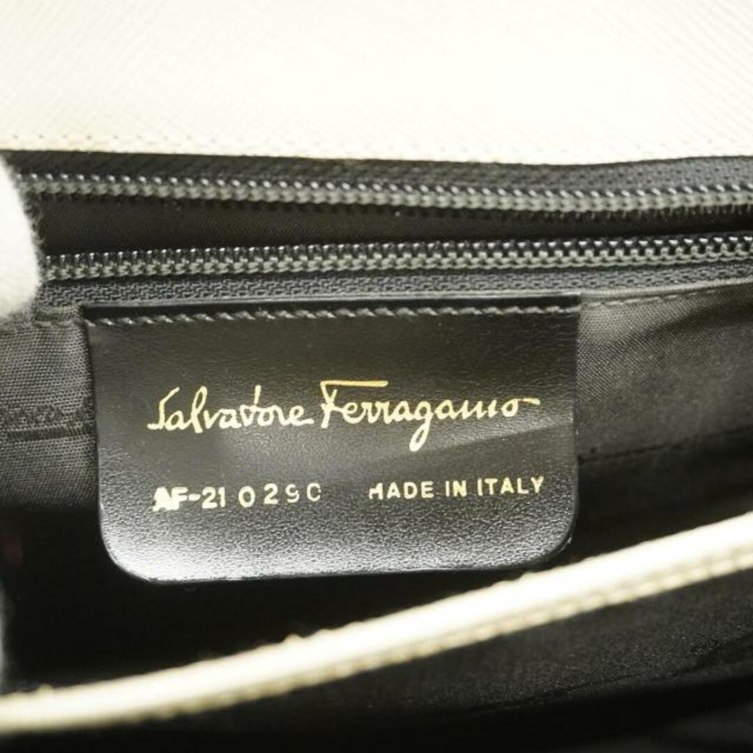 Ferragamo(フェラガモ)の【4hc3839】サルヴァトーレフェラガモ ハンドバッグ/ガンチーニ/レザー/アイボリー/ゴールド金具 【中古】 レディース レディースのバッグ(ハンドバッグ)の商品写真