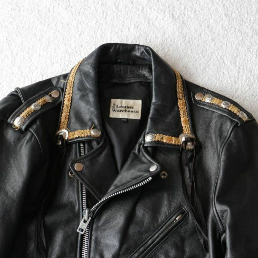ヴィンテージ ダブルライダースジャケット コンチョ 刺繍 ゴールド レザー 革 メンズのジャケット/アウター(ライダースジャケット)の商品写真