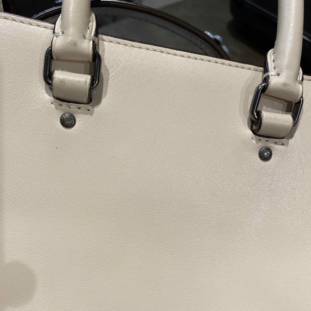 COACH(コーチ)のCOACH ショルダーバッグ　花柄ストラップ レディースのバッグ(ショルダーバッグ)の商品写真