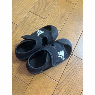 adidas サンダル　7k14㎝