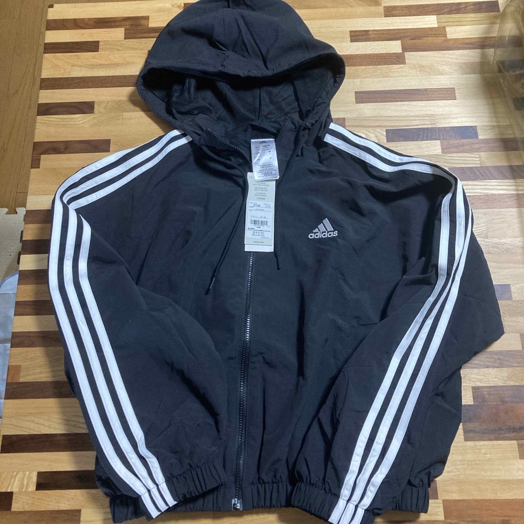 adidas - アディダスパーカー ナイロン ショート丈 ブラック adidas - アディダスパーカー ナイロン ショート丈 ブラック