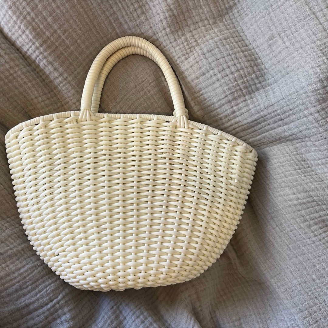 beautiful people(ビューティフルピープル)の＜beautiful people＞ tube knitting basket レディースのバッグ(かごバッグ/ストローバッグ)の商品写真