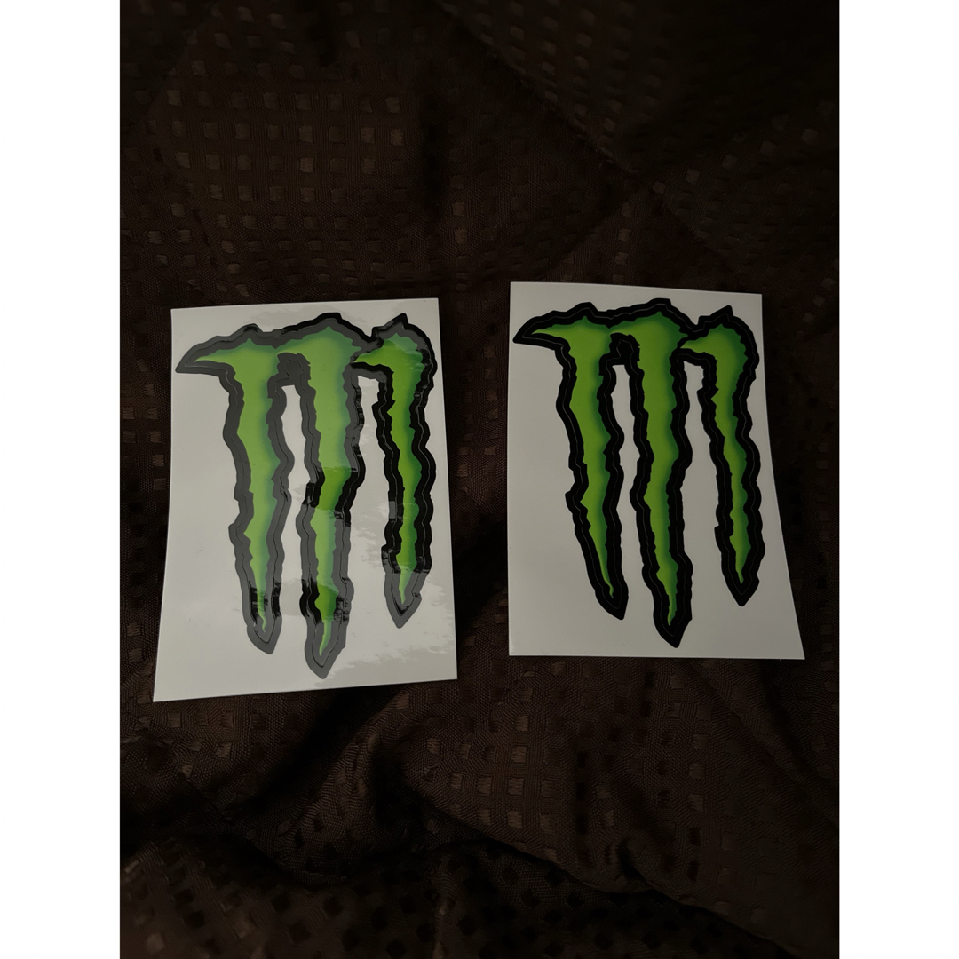 Monster Energy(モンスターエナジー)のモンスターエナジー　ステッカー　2枚 自動車/バイクのバイク(ステッカー)の商品写真