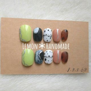 現品♡人気色❣個性派❣ネイルチップ　ネイル付け爪チップ　ベリーショート(ネイルチップ)