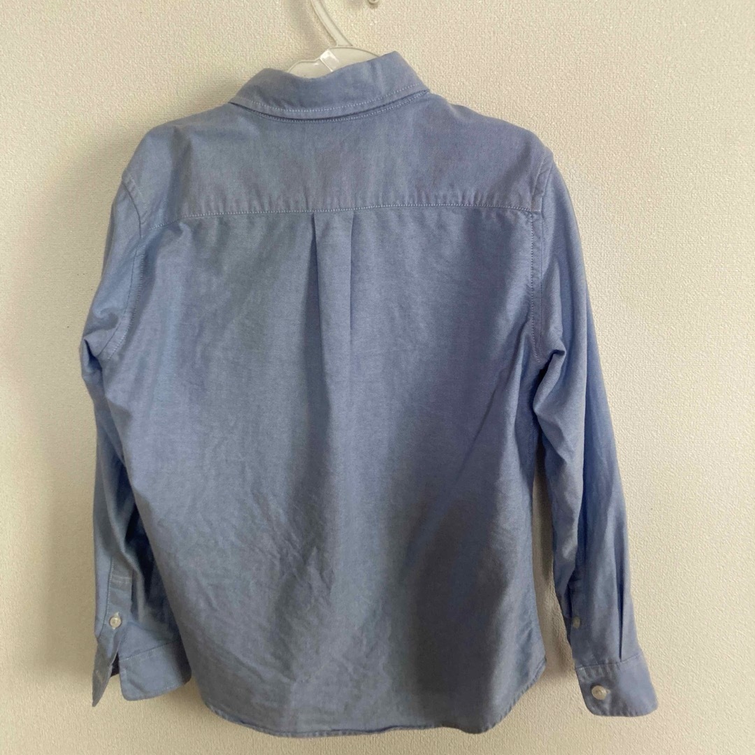 UNIQLO(ユニクロ)の130 UNIQLO ユニクロ　ブルー男の子ワイシャツ キッズ/ベビー/マタニティのキッズ服男の子用(90cm~)(ブラウス)の商品写真