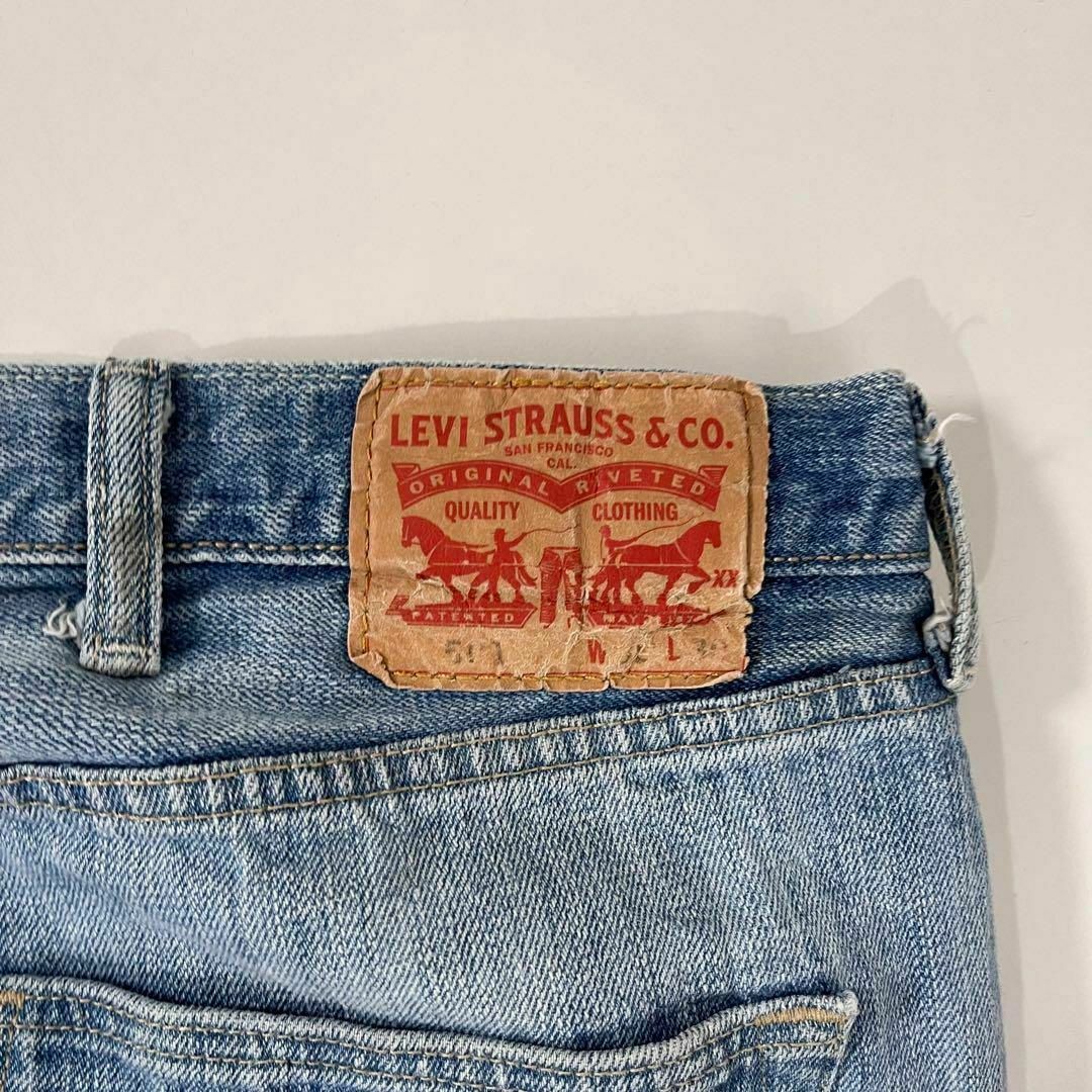 Levi's(リーバイス)のリーバイス 501 メキシコ製 縦落ち 古着 デニム w38L30 水色 メンズのパンツ(デニム/ジーンズ)の商品写真