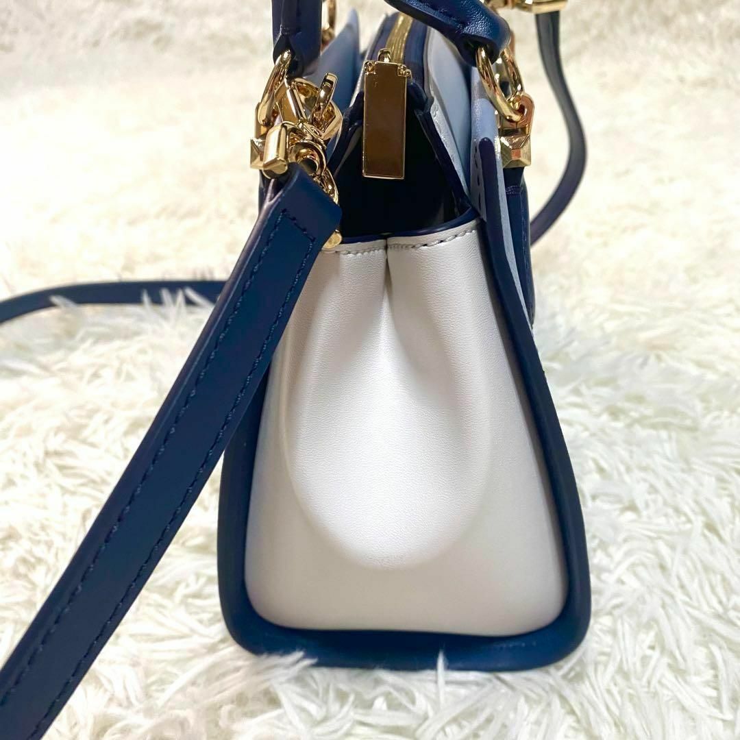 Michael Kors(マイケルコース)の【未使用】現行品 マイケルコース　MARILYN　ショルダーバック ハンドバック レディースのバッグ(ハンドバッグ)の商品写真